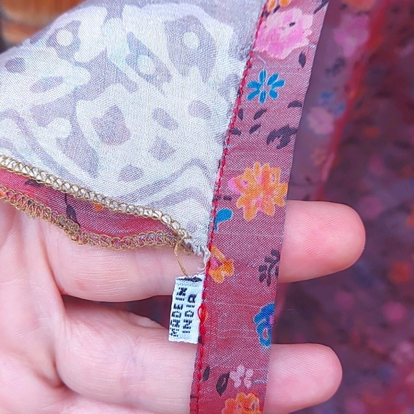 100% silk mini floral wrap skirt - Picture 8 of 13